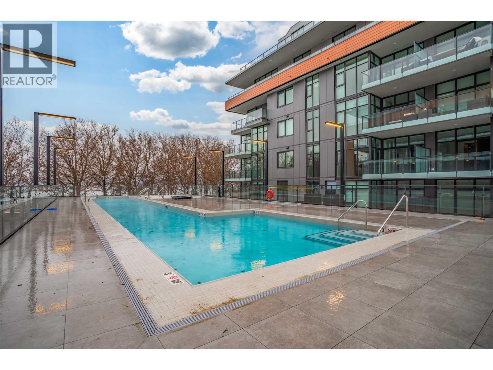 3409 Lakeshore Road Unit# Ph S607, Kelowna, BC - Outdoor With In Ground Pool