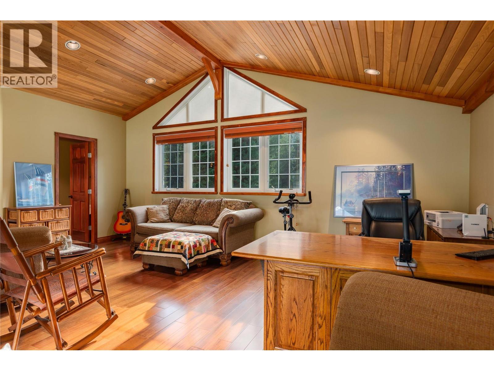 4830 Fletcher Creek Road, Fletcher Creek, BC - Indoor