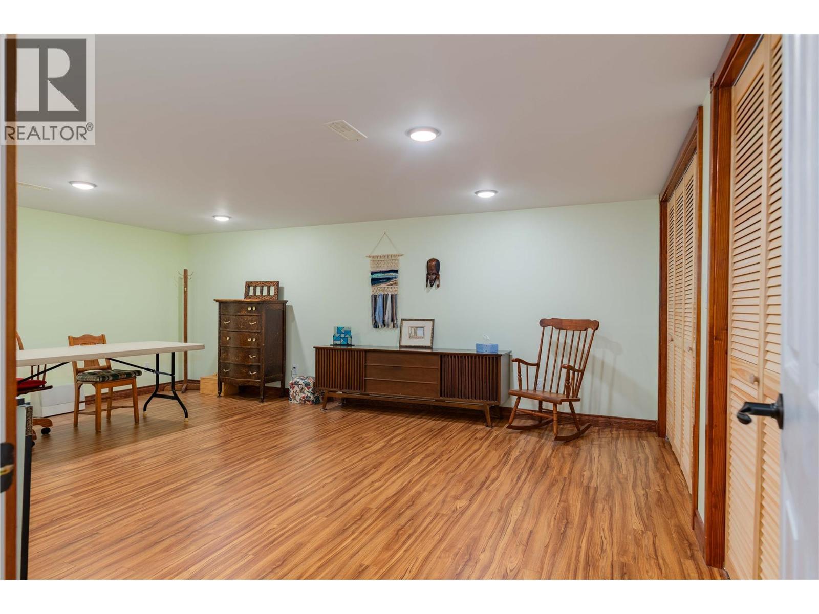 4830 Fletcher Creek Road, Fletcher Creek, BC - Indoor