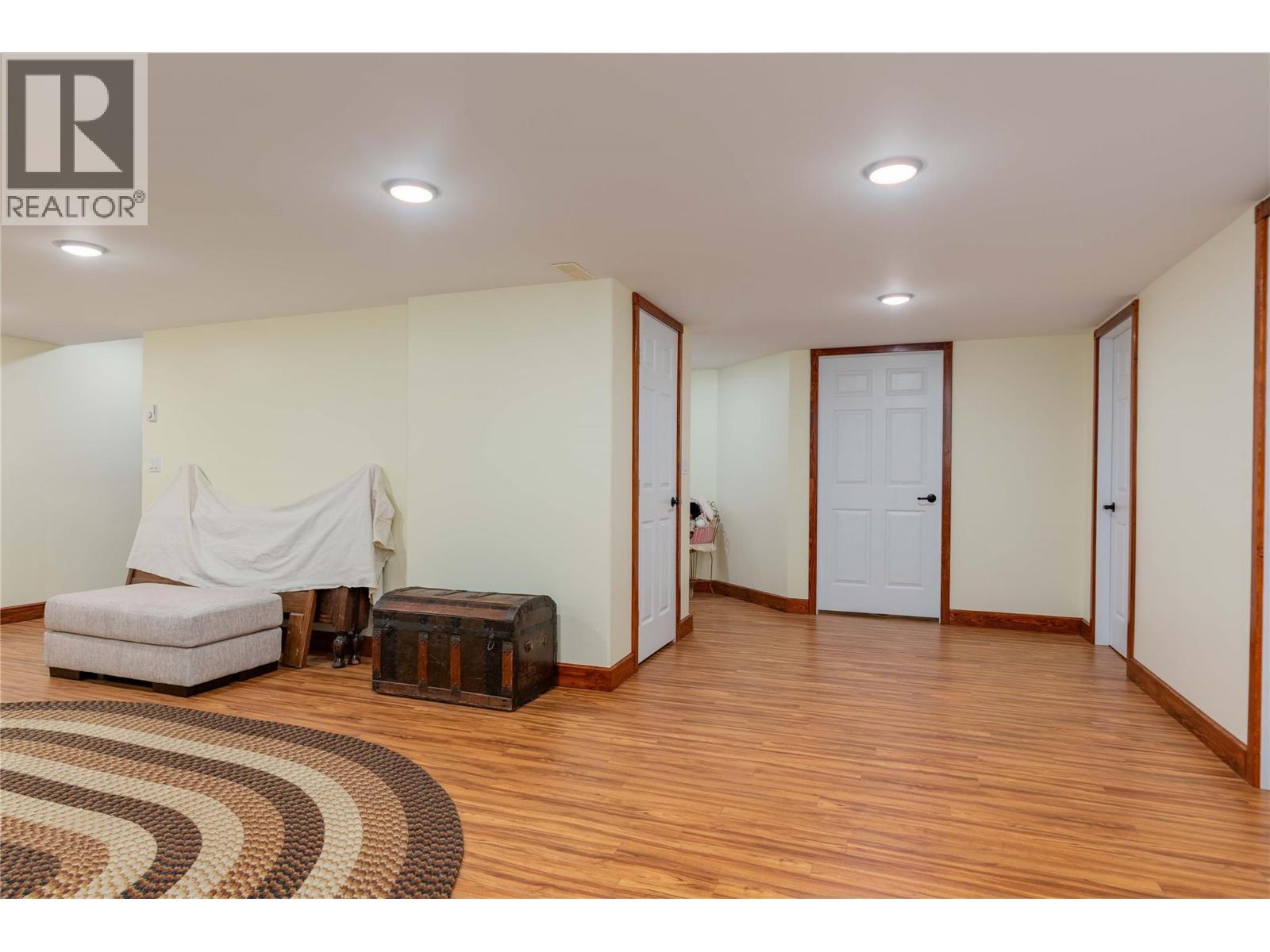 4830 Fletcher Creek Road, Fletcher Creek, BC - Indoor