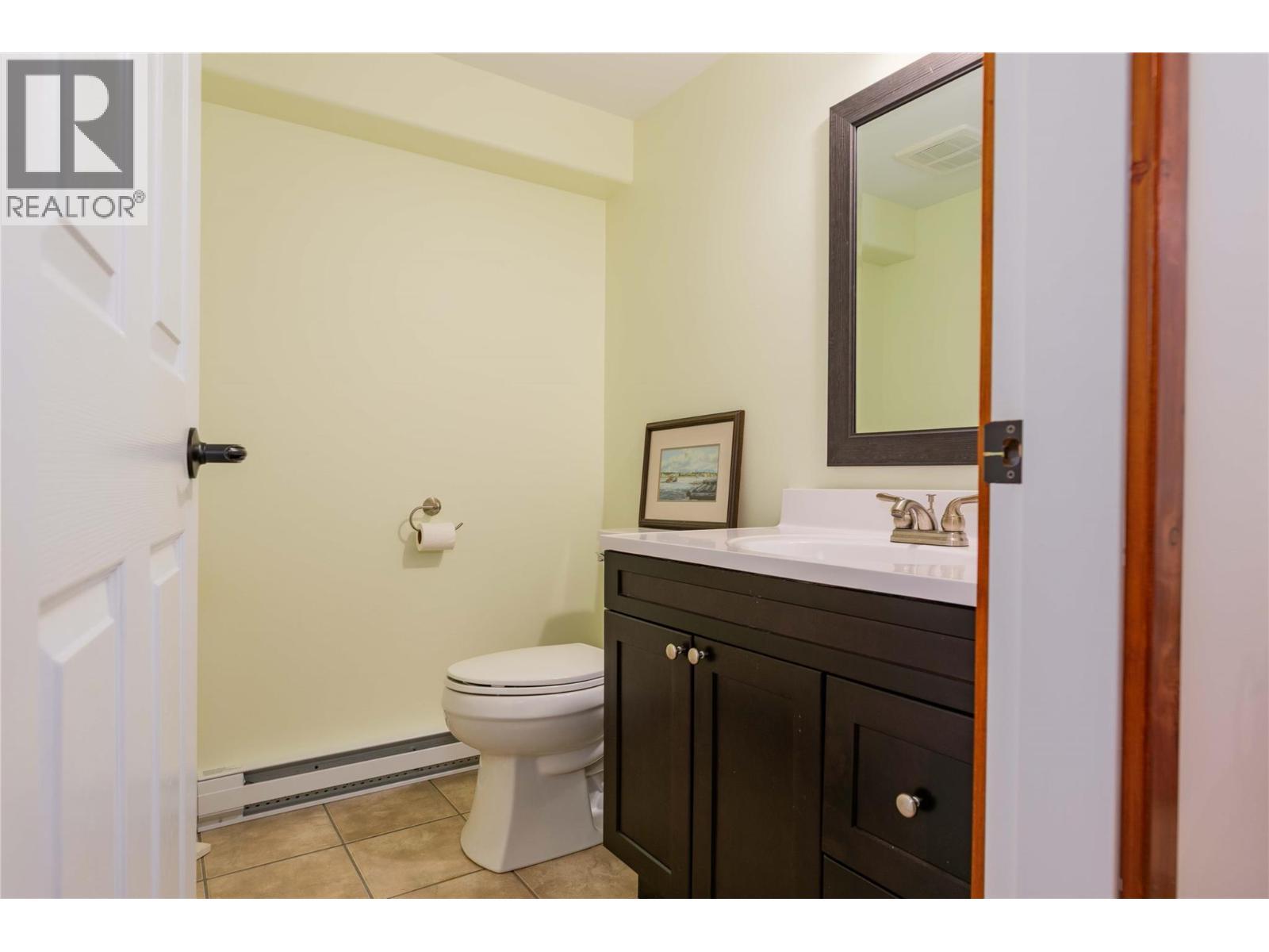 4830 Fletcher Creek Road, Fletcher Creek, BC - Indoor Photo Showing Bathroom