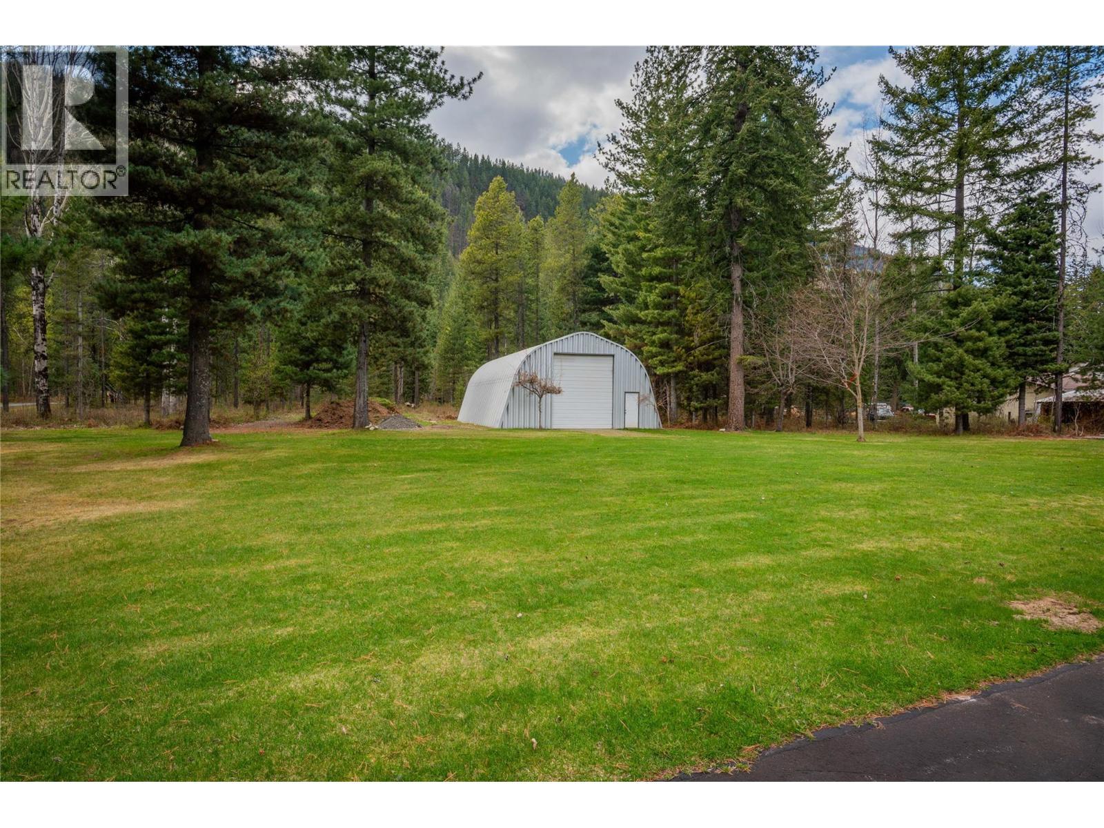 4830 Fletcher Creek Road, Fletcher Creek, BC - Outdoor