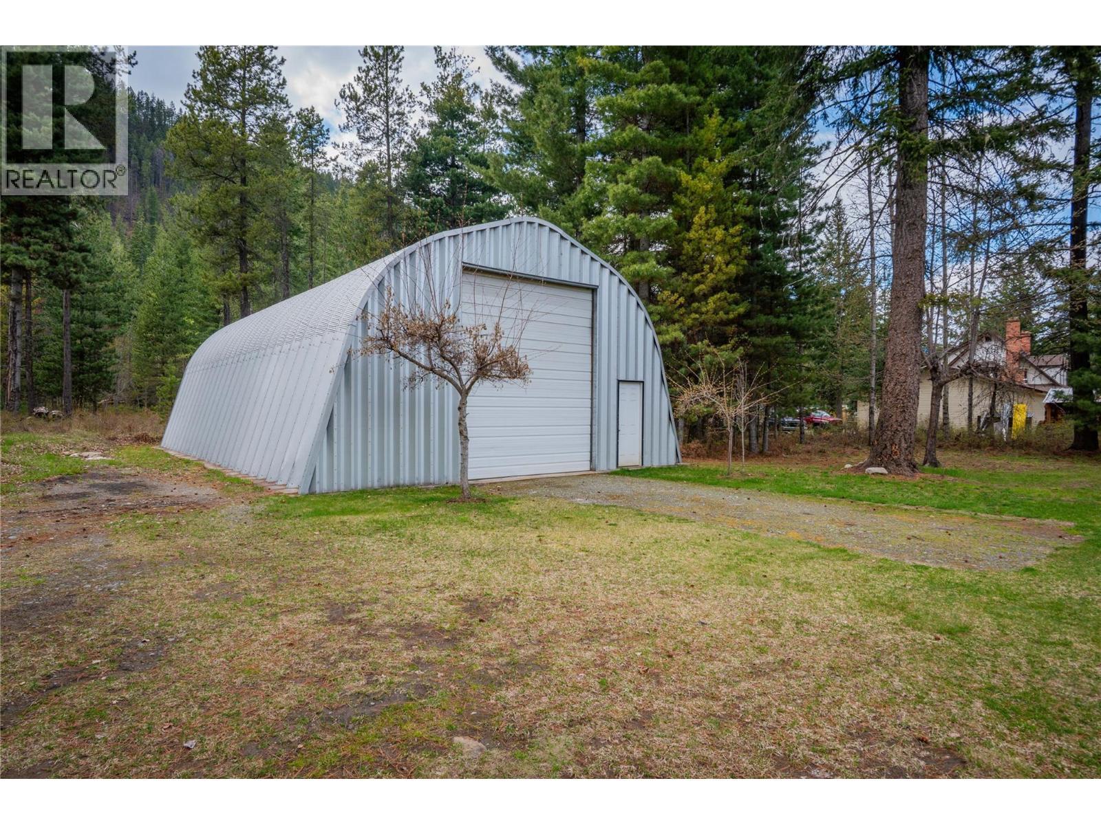 4830 Fletcher Creek Road, Fletcher Creek, BC - Outdoor