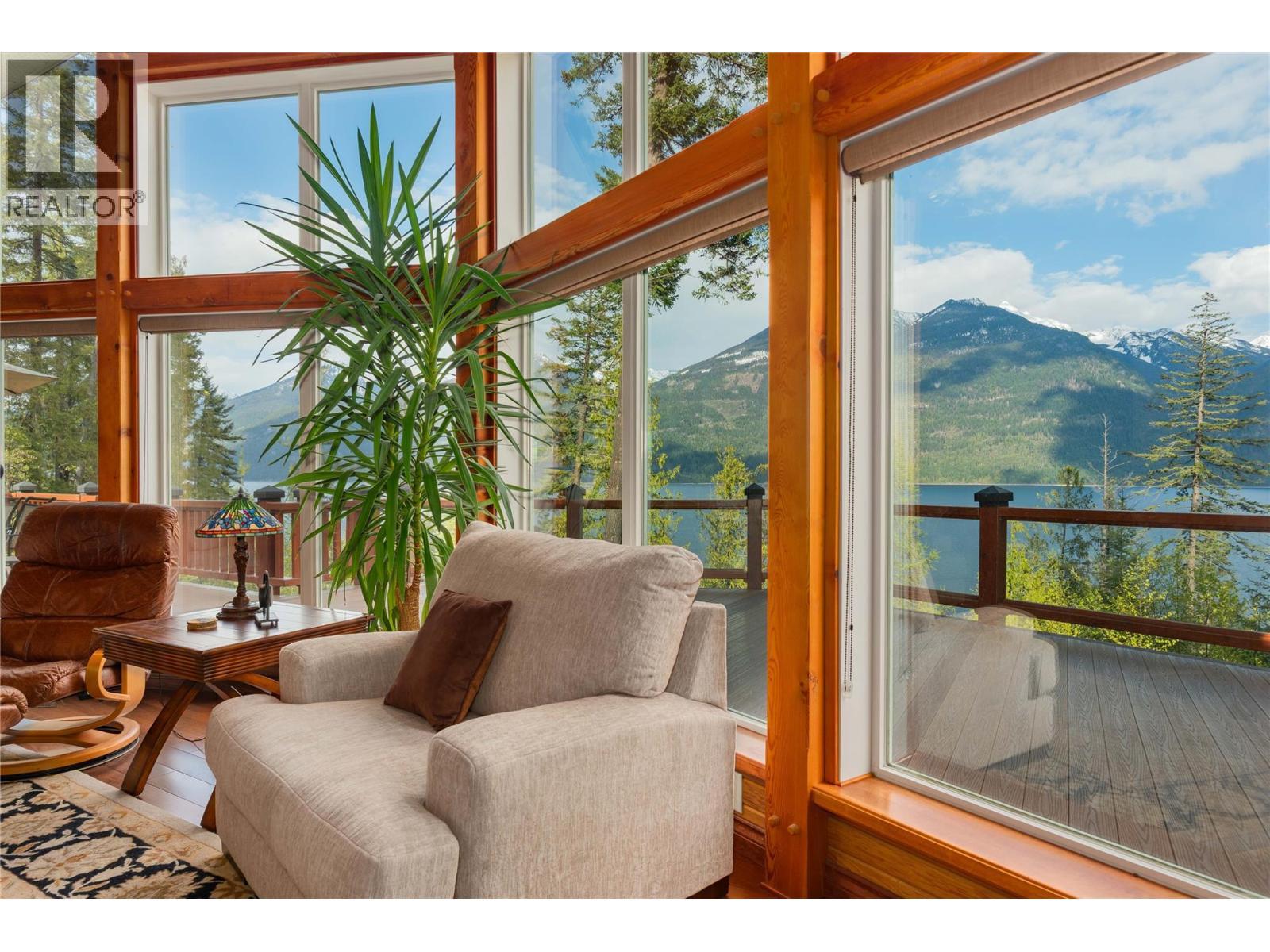 4830 Fletcher Creek Road, Fletcher Creek, BC - With Body Of Water With Exterior