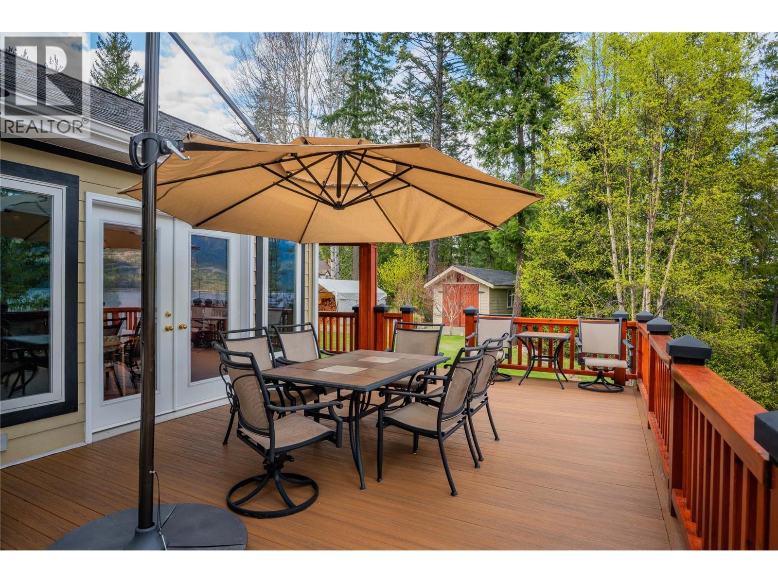 4830 Fletcher Creek Road, Fletcher Creek, BC - Outdoor With Deck Patio Veranda