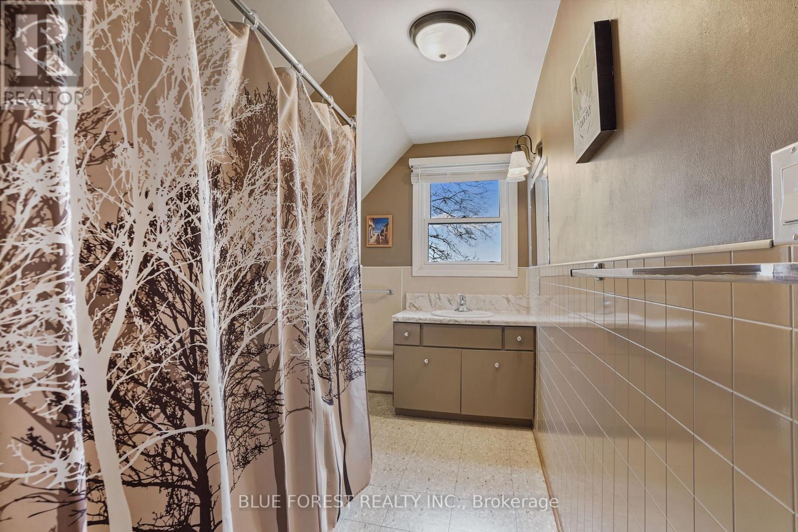 136 Furnival Road, West Elgin (Rodney), ON