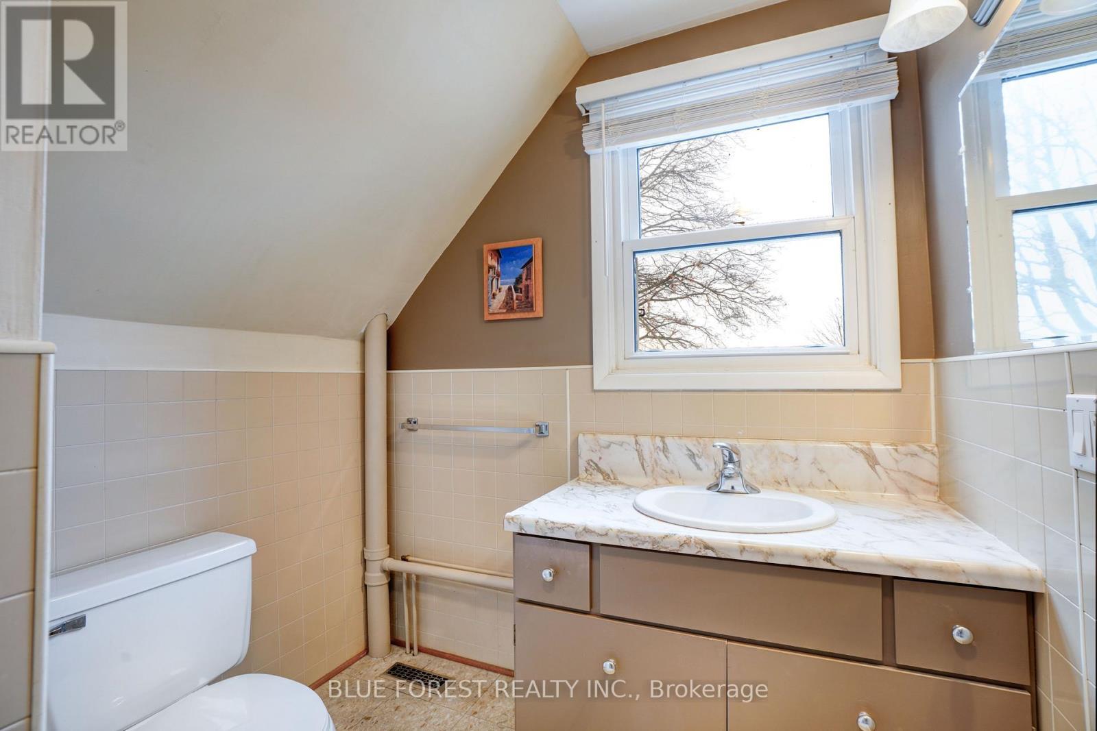 136 Furnival Road, West Elgin (Rodney), ON