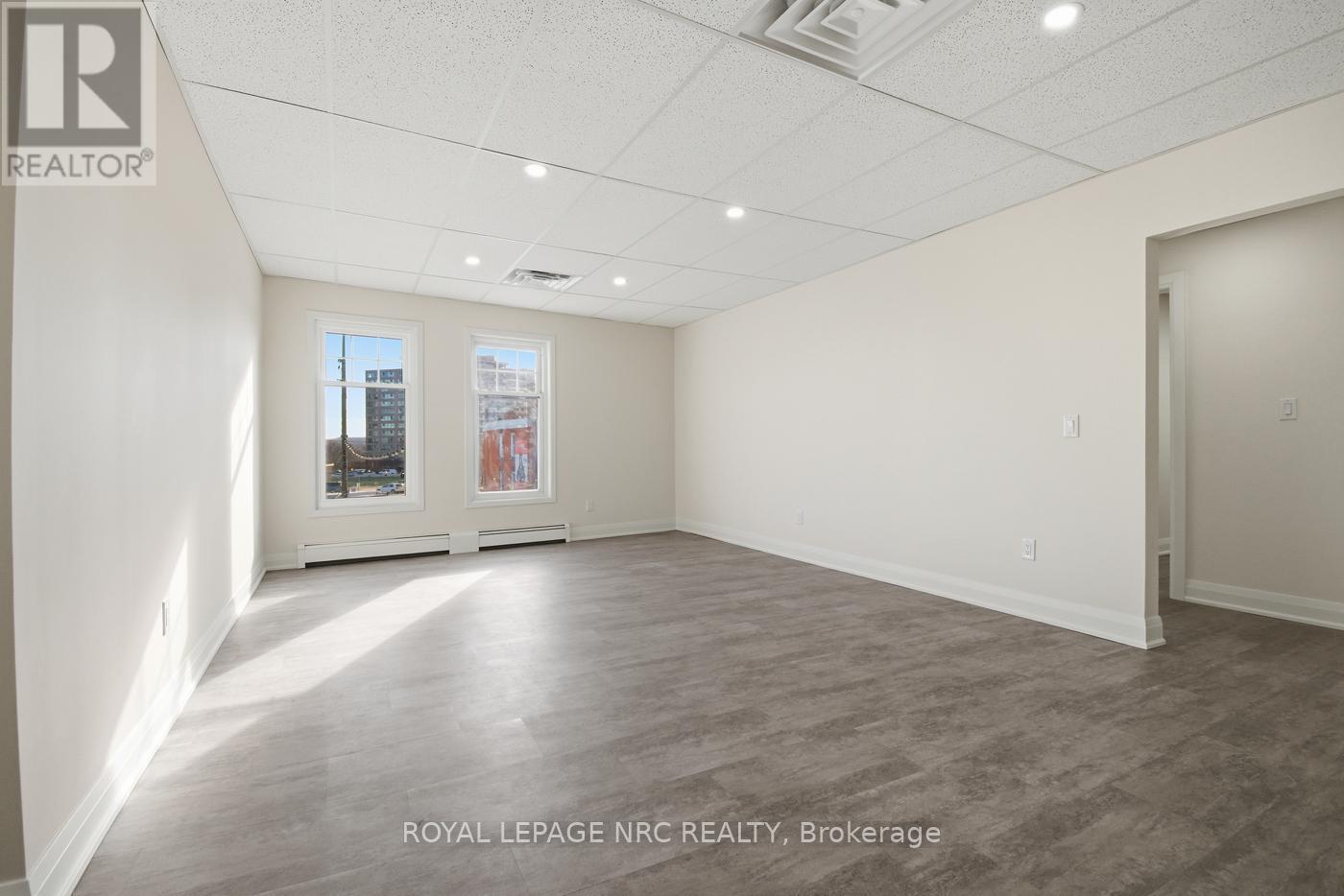 201 - 431 St. Paul Street Street, St. Catharines (Downtown), ON