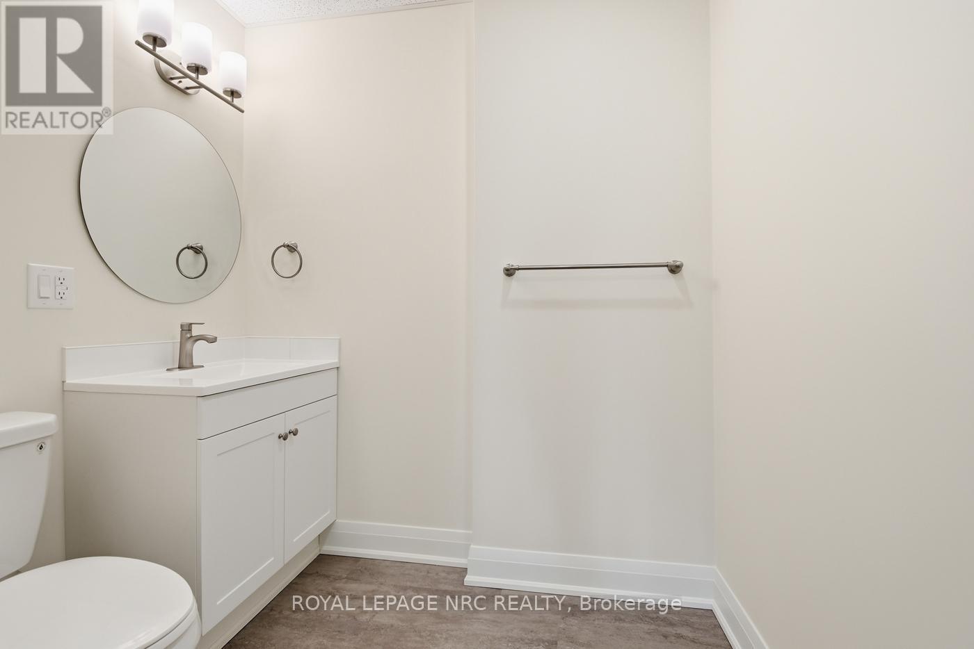 3 Pc Bath view # 2 - 201 - 431 St. Paul Street Street, St. Catharines (Downtown), ON