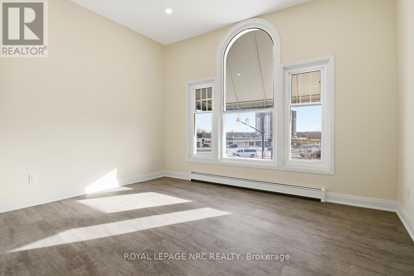 Bedroom # 2 - 201 - 431 St. Paul Street Street, St. Catharines (Downtown), ON