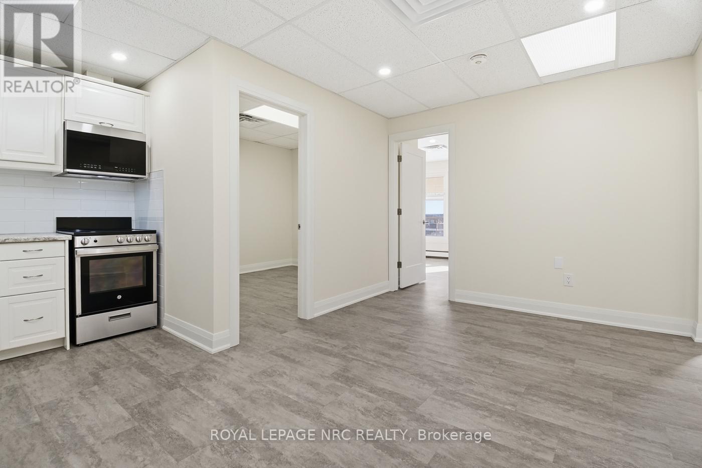 Open Concept -access to Pantry & First Bedroom - 201 - 431 St. Paul Street Street, St. Catharines (Downtown), ON