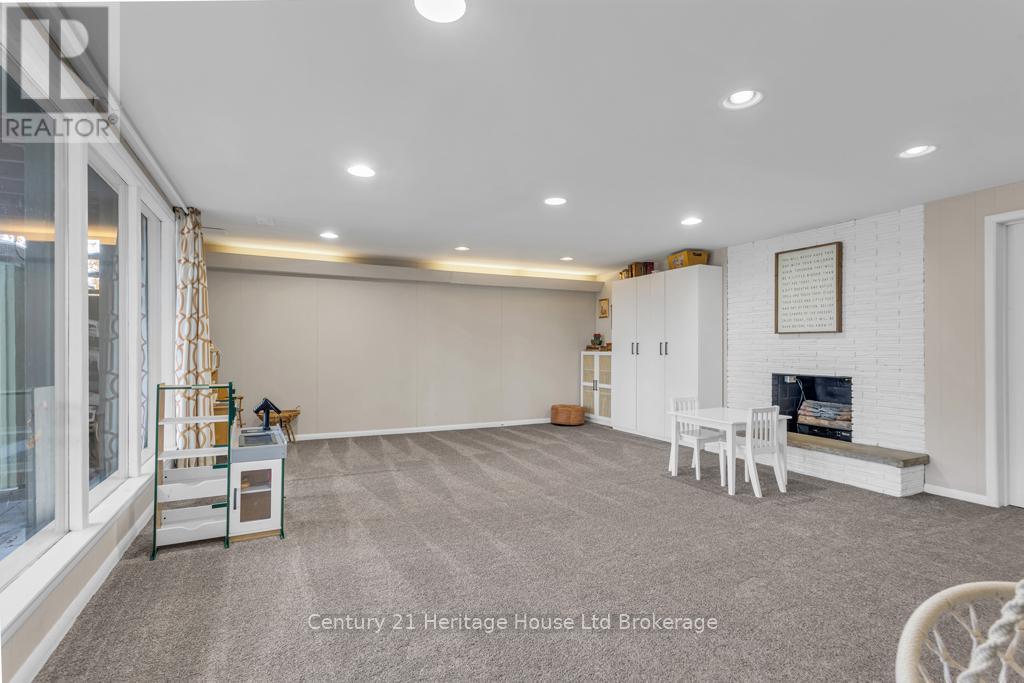 1 Highland Drive, Tillsonburg, ON - Indoor