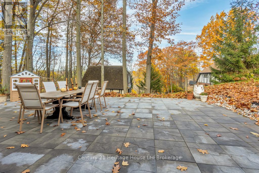 1 Highland Drive, Tillsonburg, ON - Outdoor With Deck Patio Veranda