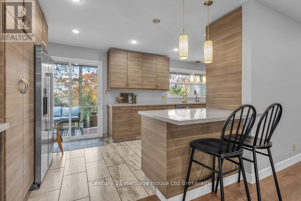 1 Highland Drive, Tillsonburg, ON - Indoor