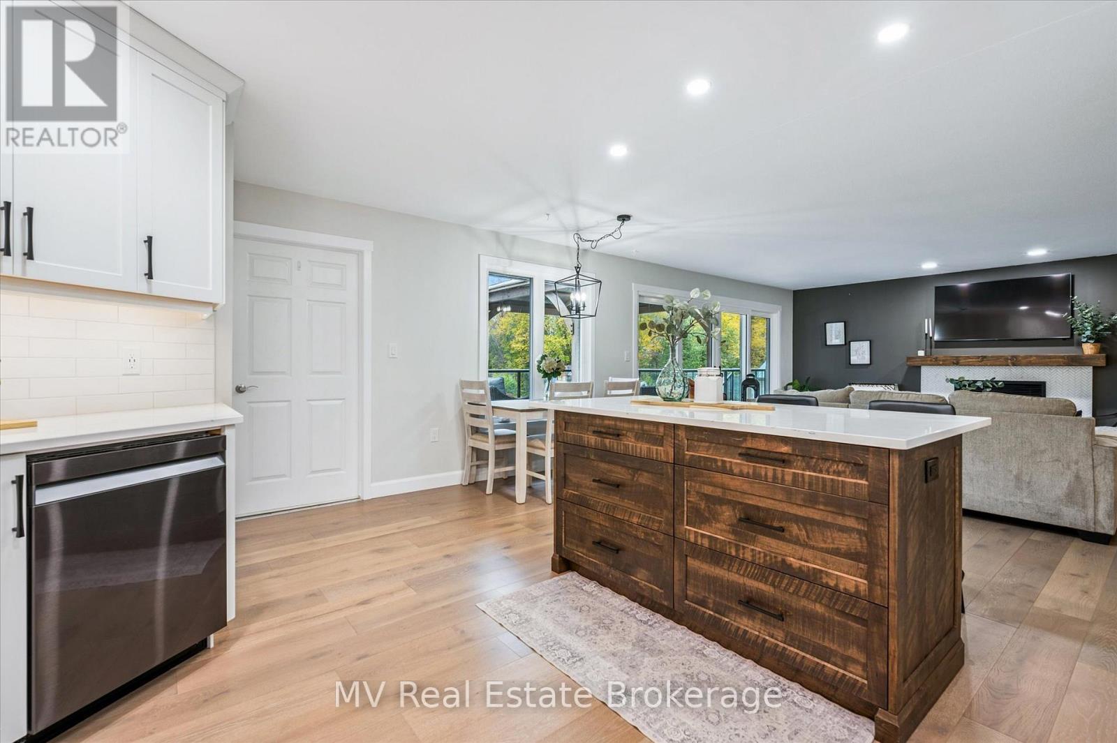 7003 Beatty Line N, Centre Wellington, ON - Indoor Photo Showing Kitchen