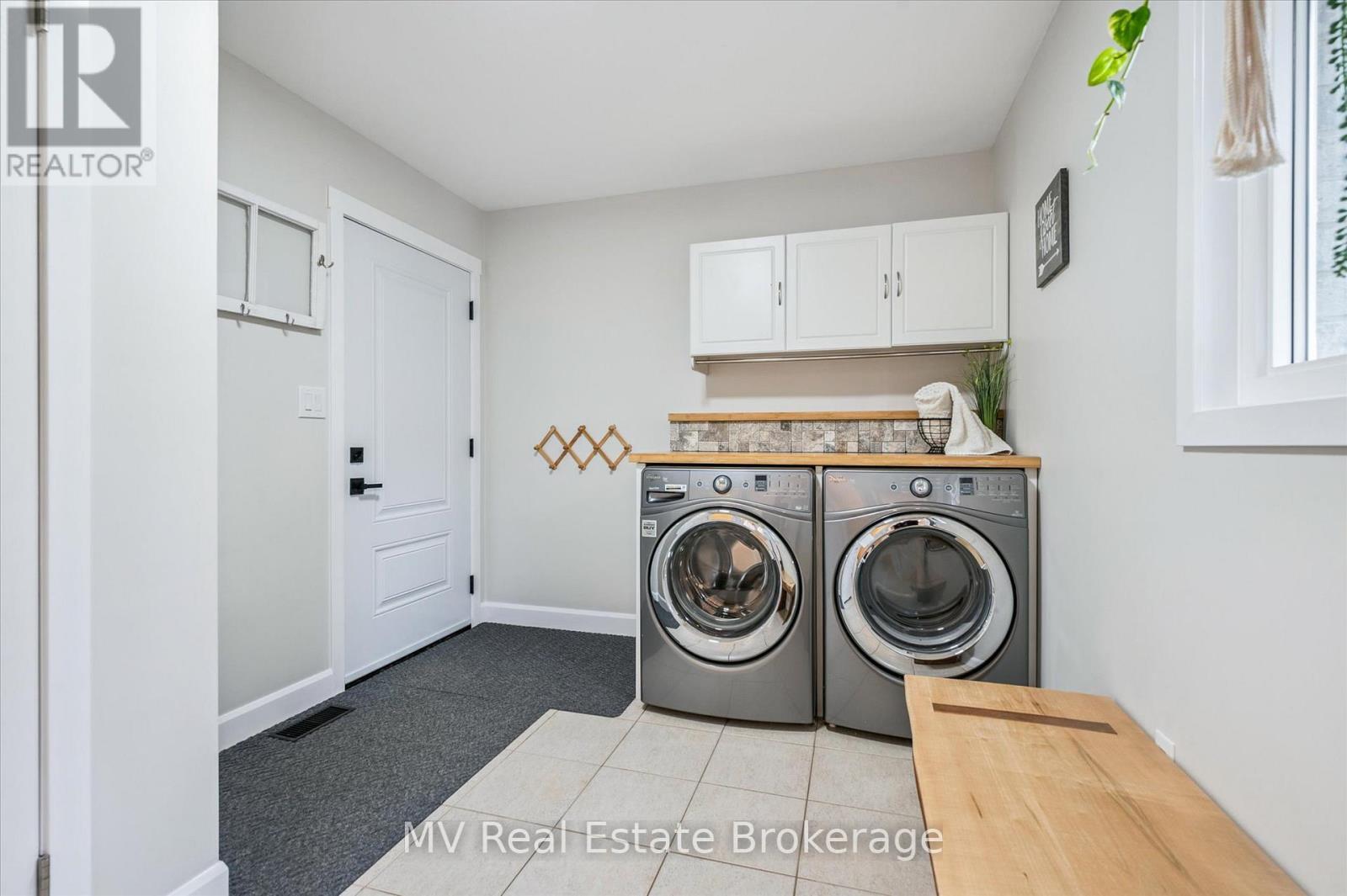 7003 Beatty Line N, Centre Wellington, ON - Indoor Photo Showing Laundry Room