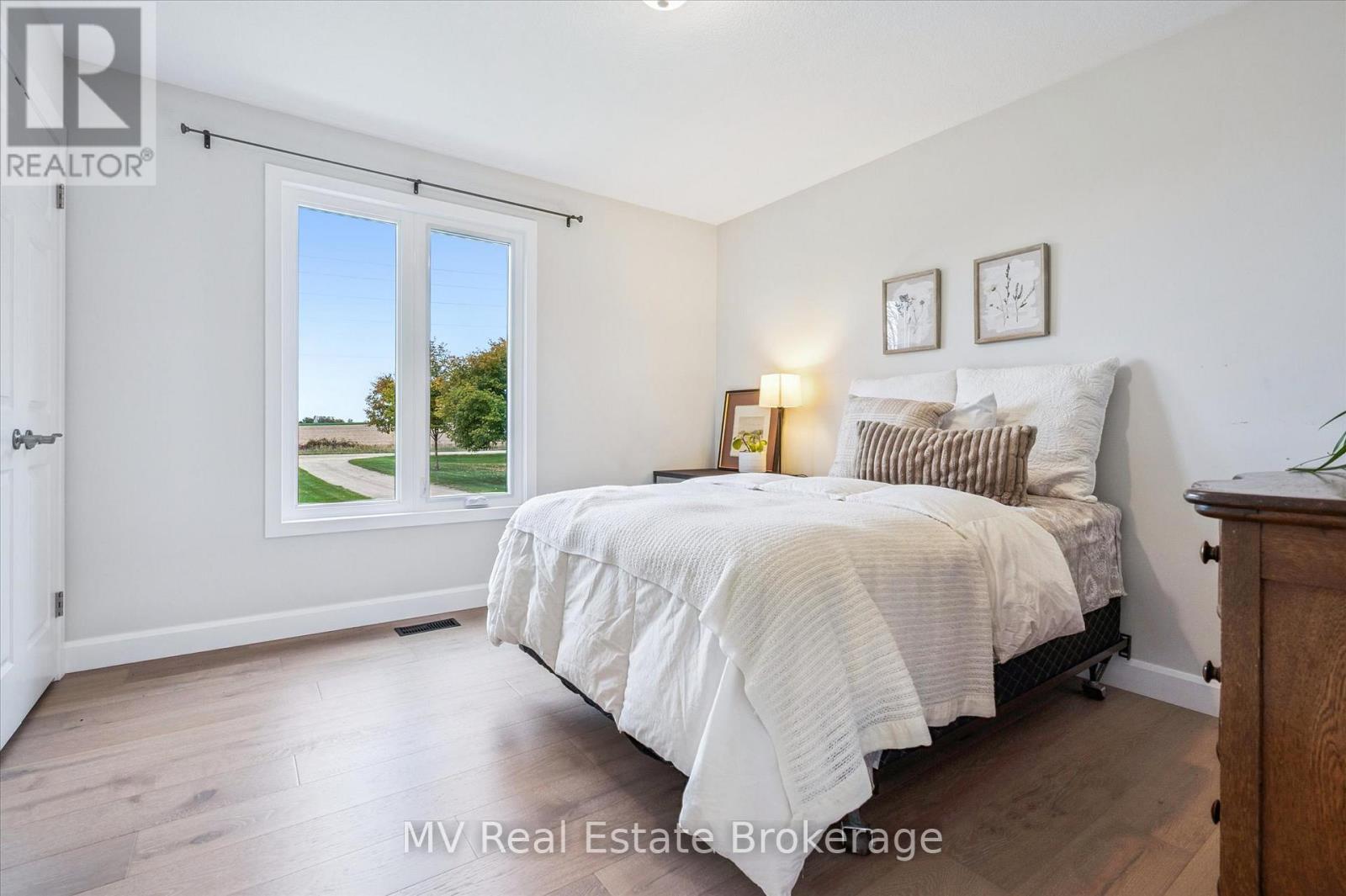 7003 Beatty Line N, Centre Wellington, ON - Indoor Photo Showing Bedroom
