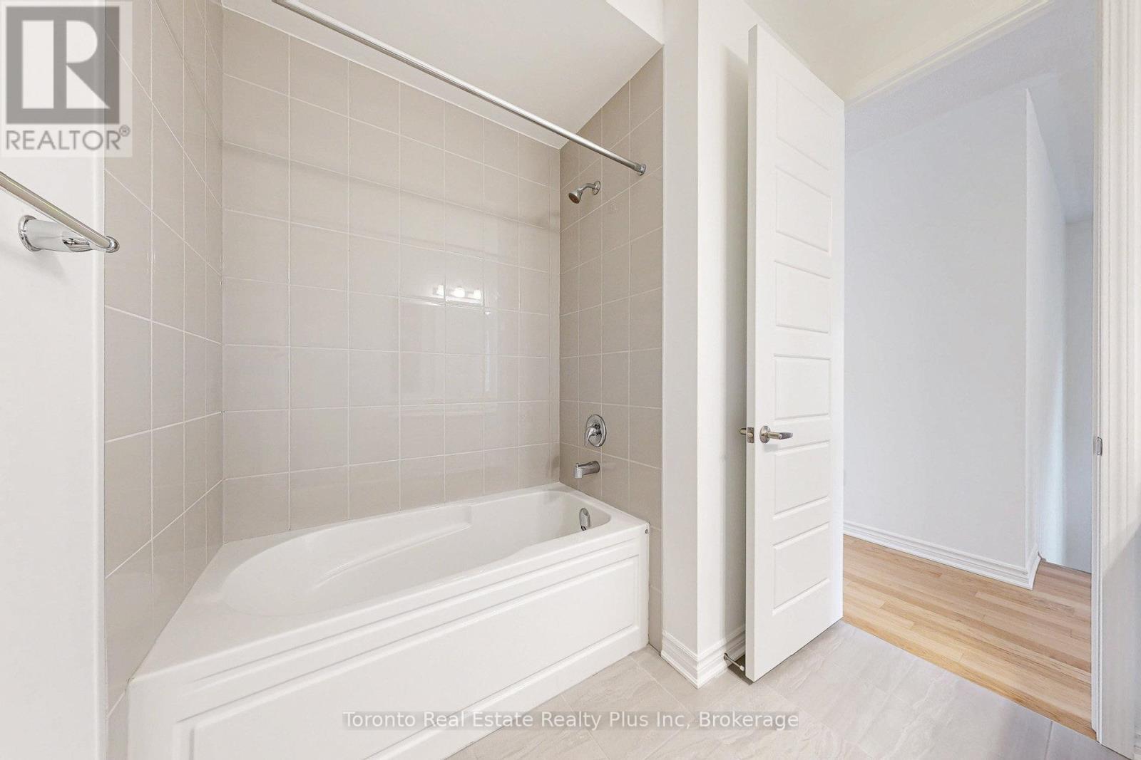 1476 Melville Bonus Crescent, Milton, ON - Indoor Photo Showing Bathroom