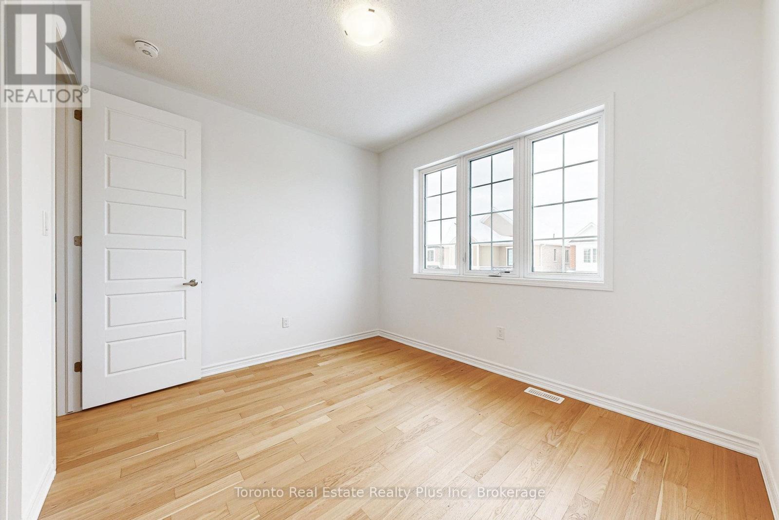 1476 Melville Bonus Crescent, Milton, ON - Indoor Photo Showing Other Room