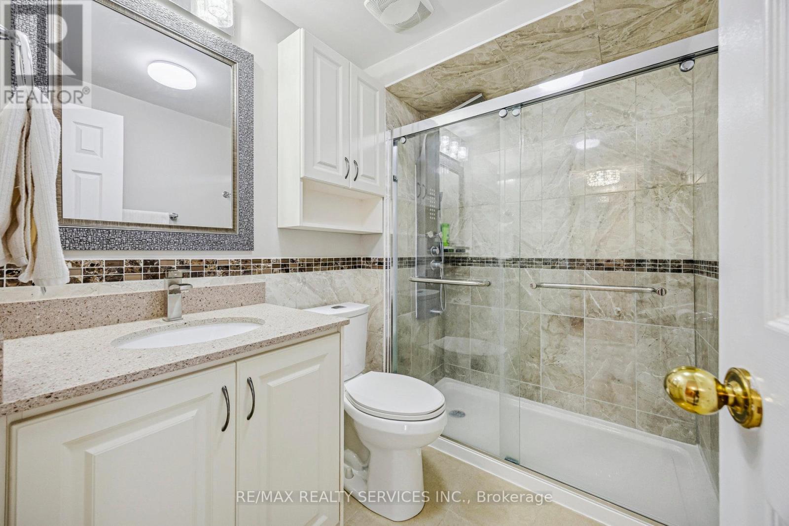 7 Duggan Drive, Brampton, ON - Indoor Photo Showing Bathroom