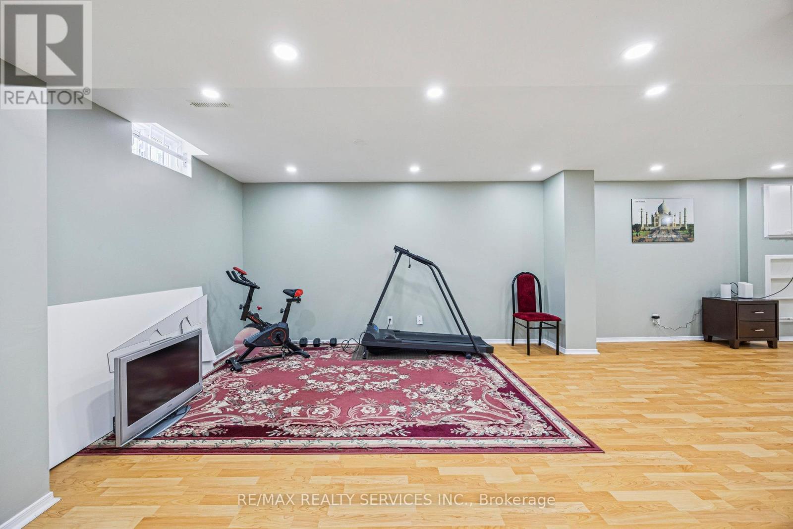 7 Duggan Drive, Brampton, ON - Indoor