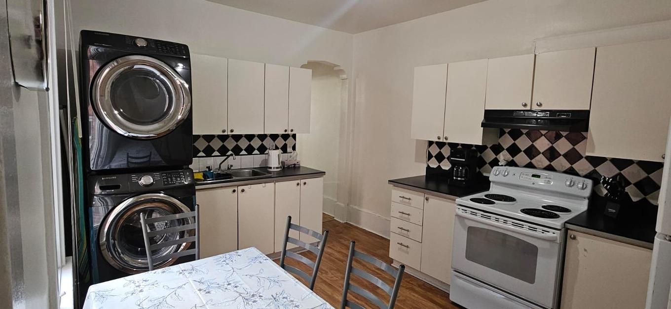 Cuisine - 141 Av. Westminster N., Montréal-Ouest, QC - Indoor