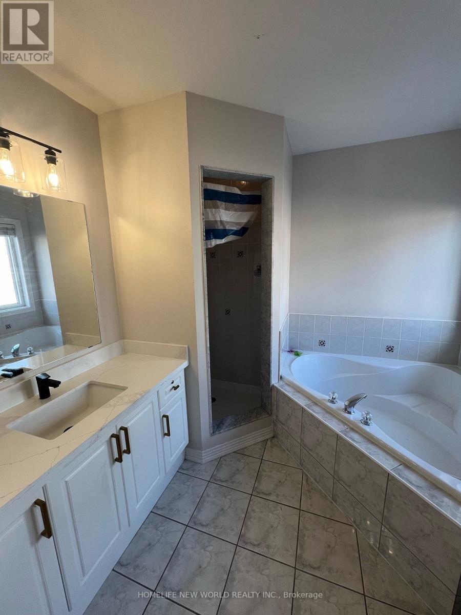 61 Lakespring Drive, Markham, ON - Indoor Photo Showing Bathroom