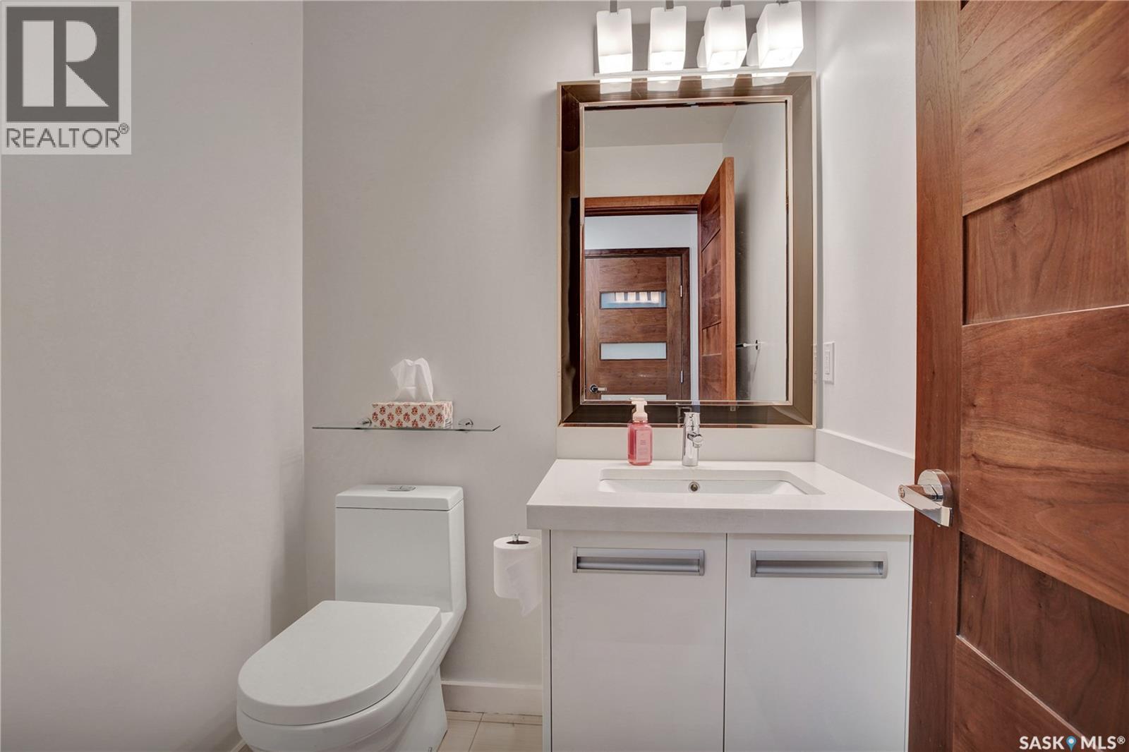 607 1303 Paton Crescent, Saskatoon, SK - Indoor Photo Showing Bathroom