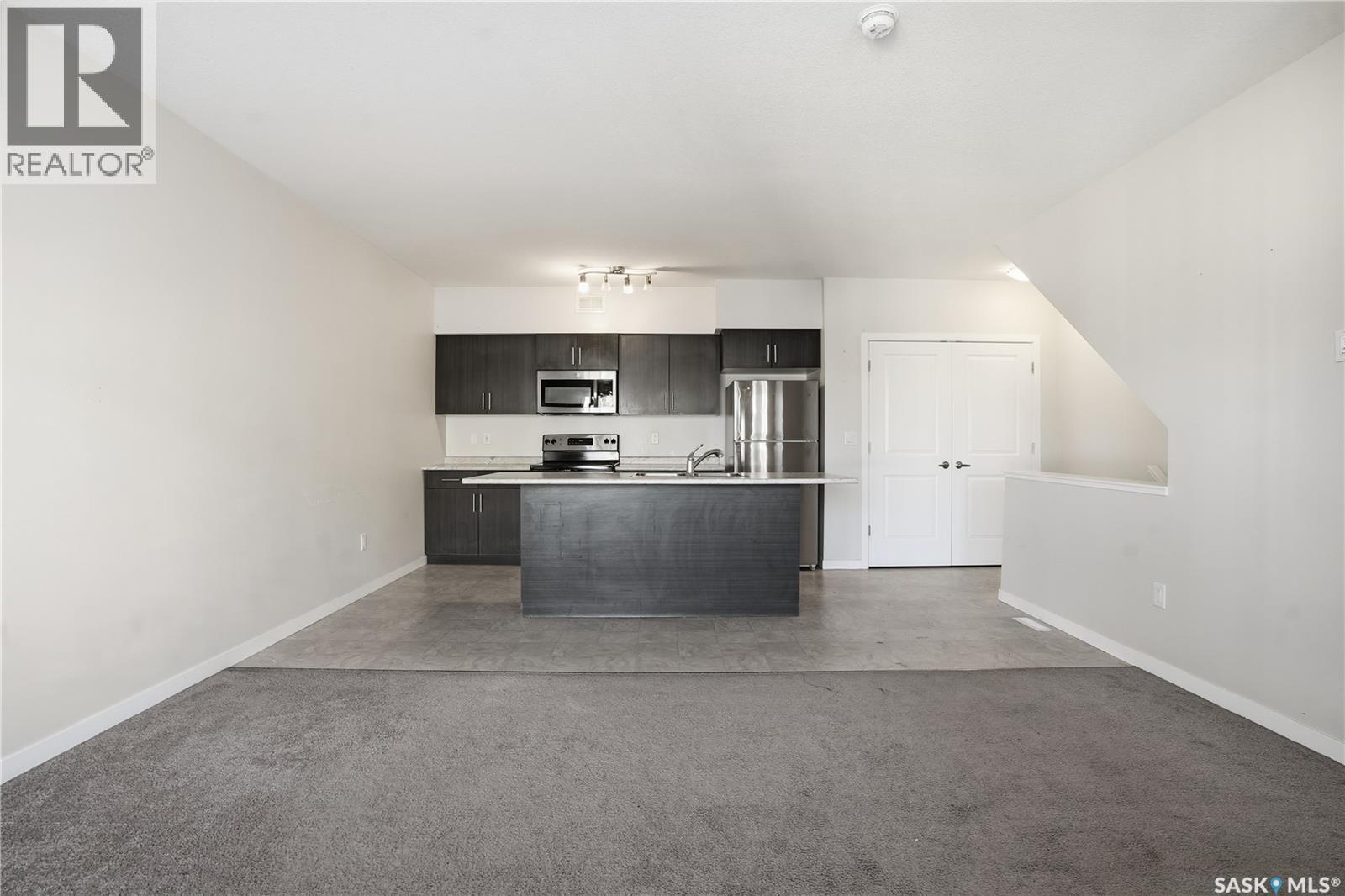 307A 3355 Green Poppy Street, Regina, SK - Indoor Photo Showing Kitchen