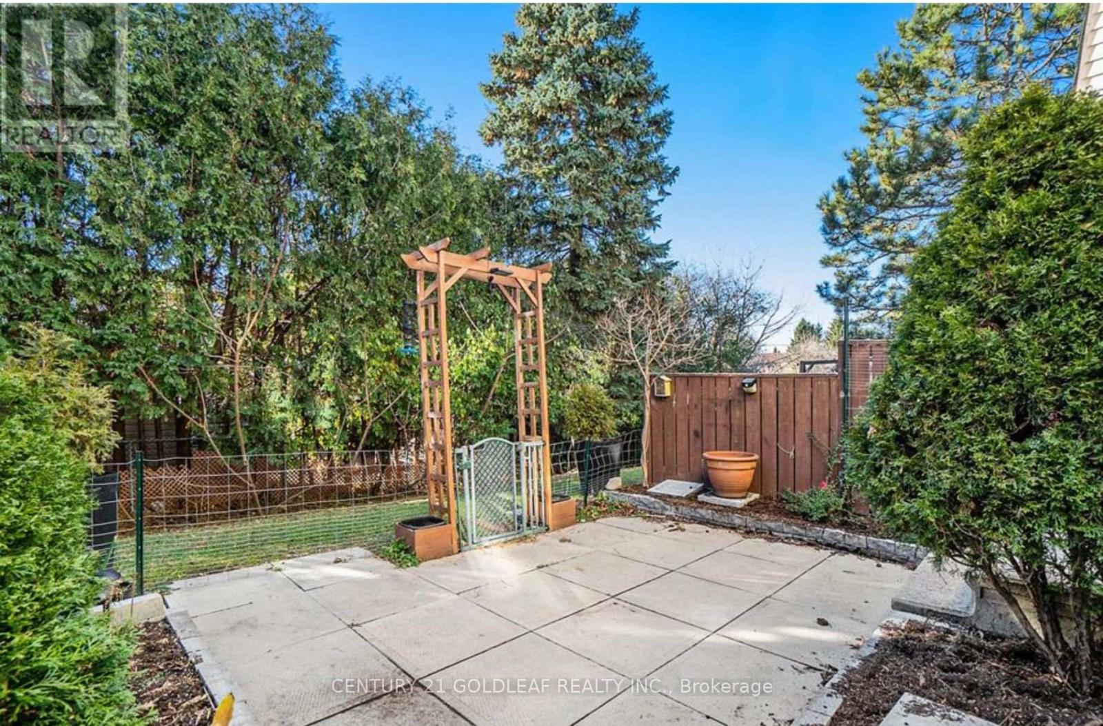 46 - 1334 Marigold Crescent, Ottawa, ON - Outdoor