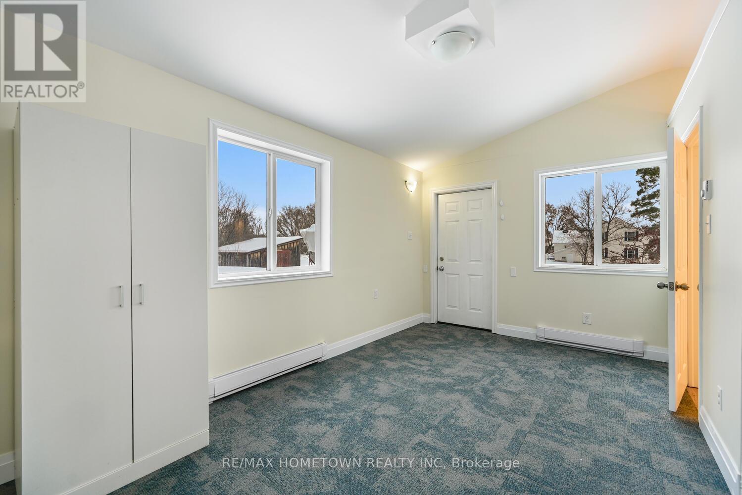 5250 Algonquin Road, Augusta, ON - Indoor Photo Showing Other Room