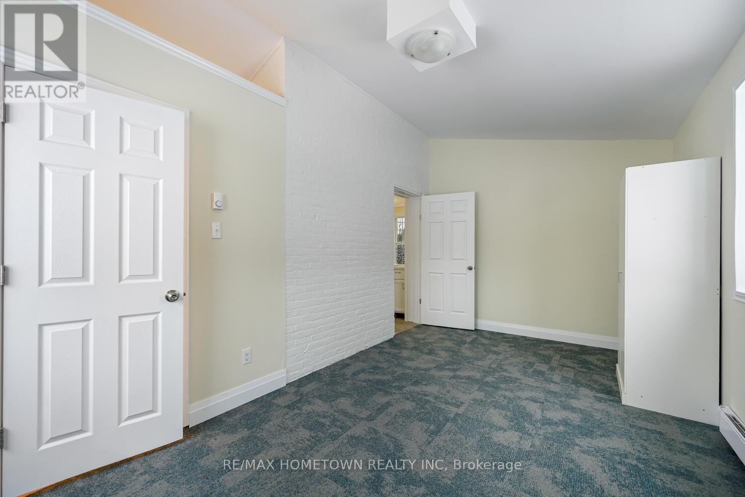 5250 Algonquin Road, Augusta, ON - Indoor Photo Showing Other Room