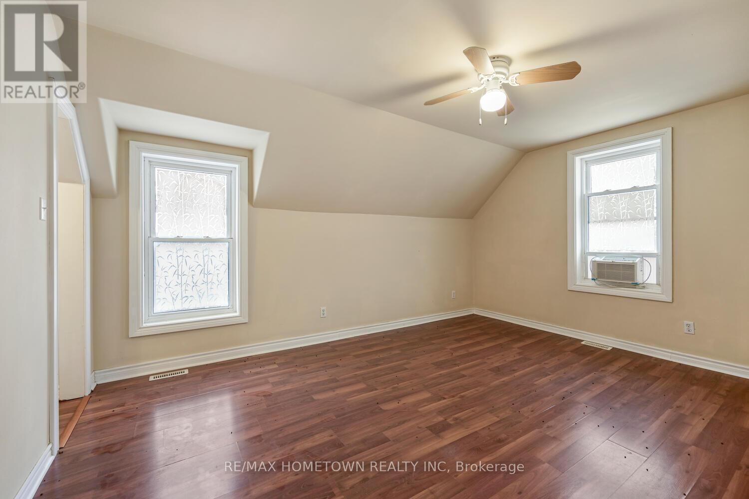 5250 Algonquin Road, Augusta, ON - Indoor Photo Showing Other Room