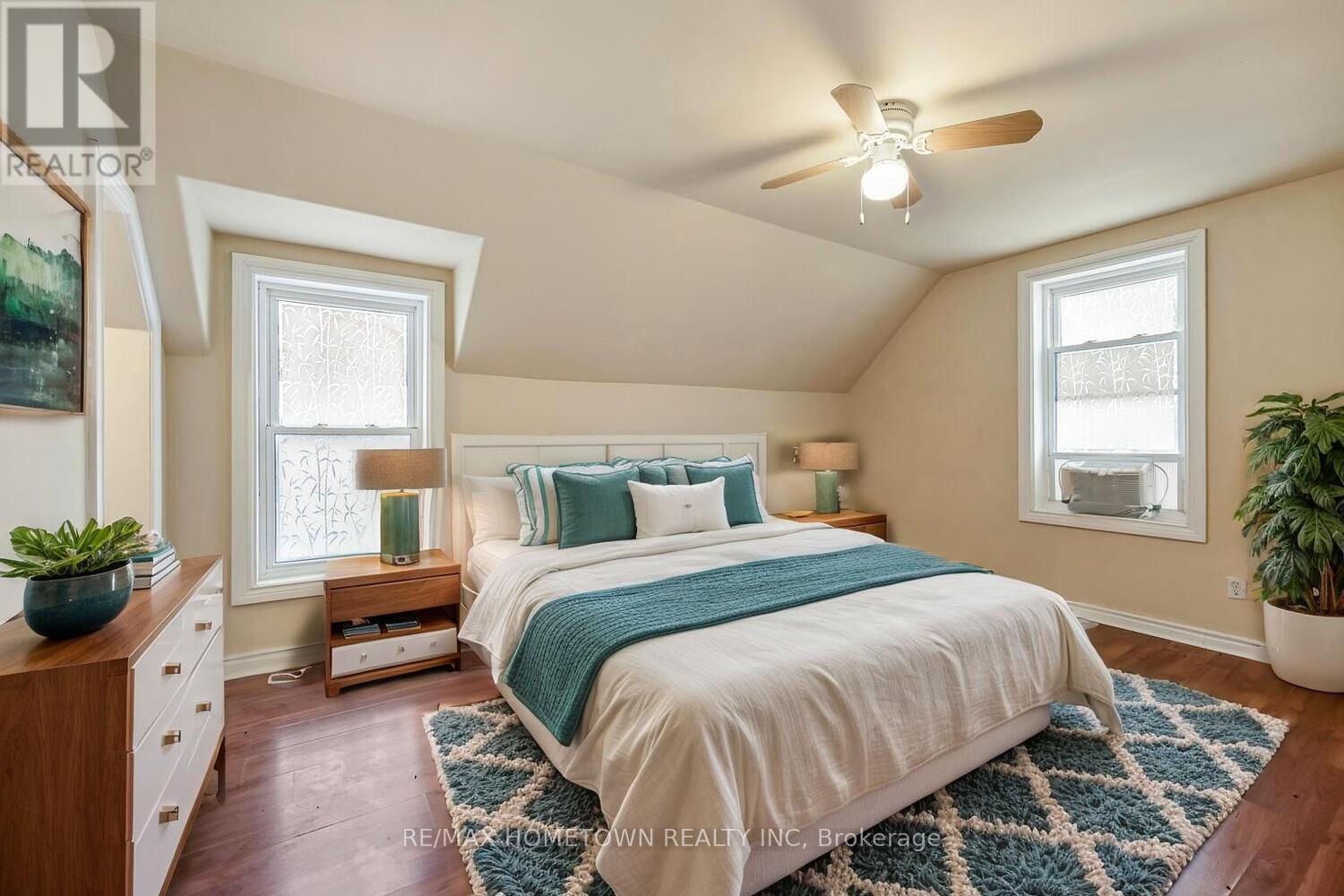 5250 Algonquin Road, Augusta, ON - Indoor Photo Showing Bedroom