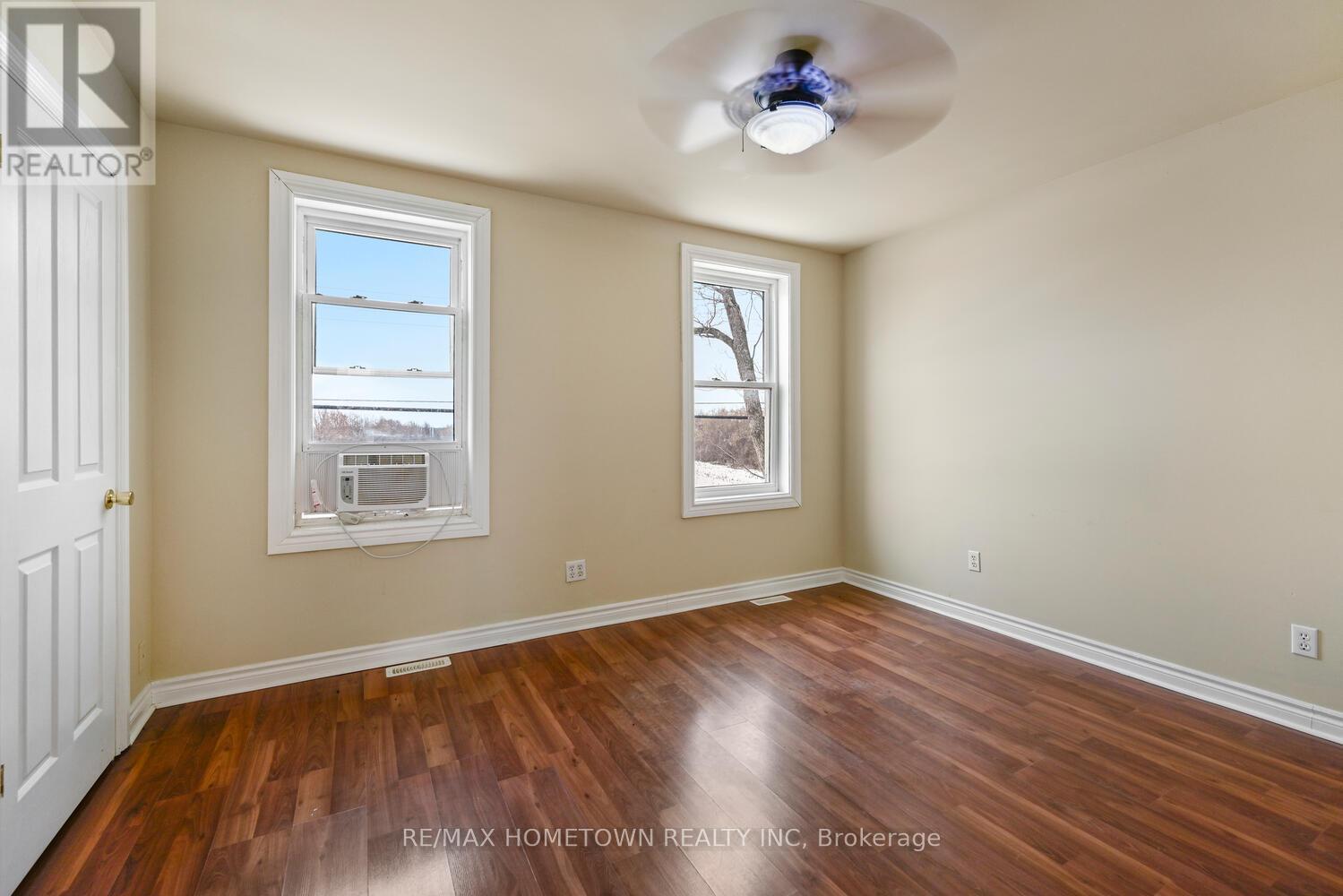 5250 Algonquin Road, Augusta, ON - Indoor Photo Showing Other Room