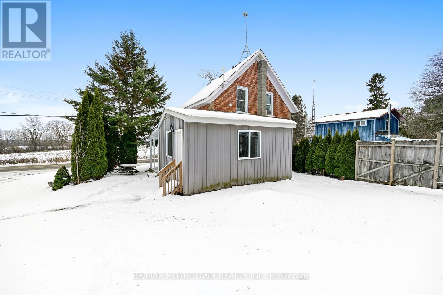 5250 Algonquin Road, Augusta, ON - Outdoor