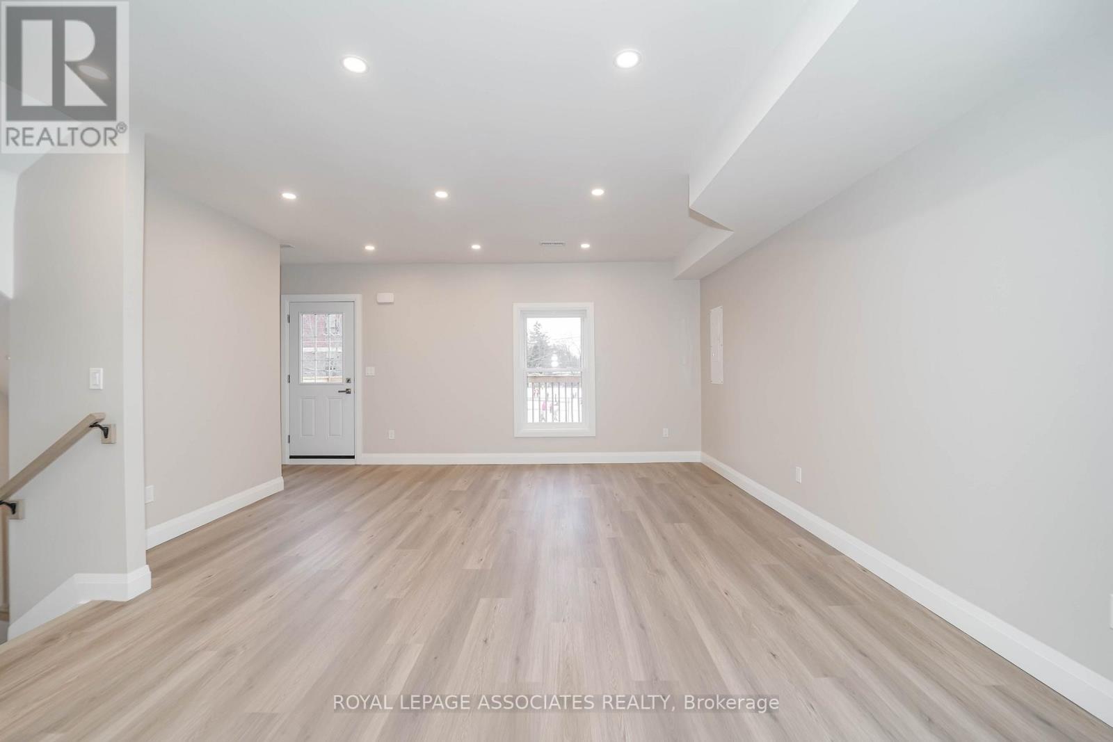 2 - 35 St George Street, Brantford, ON - Indoor Photo Showing Other Room