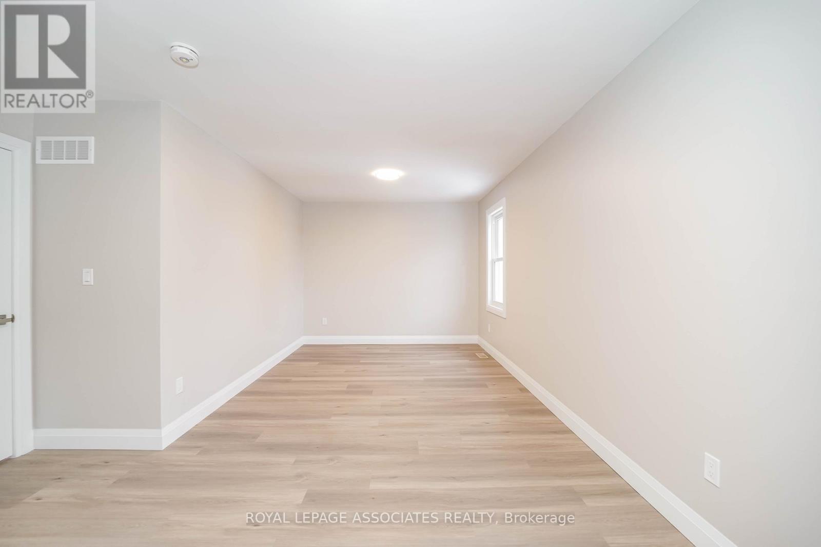 2 - 35 St George Street, Brantford, ON - Indoor Photo Showing Other Room