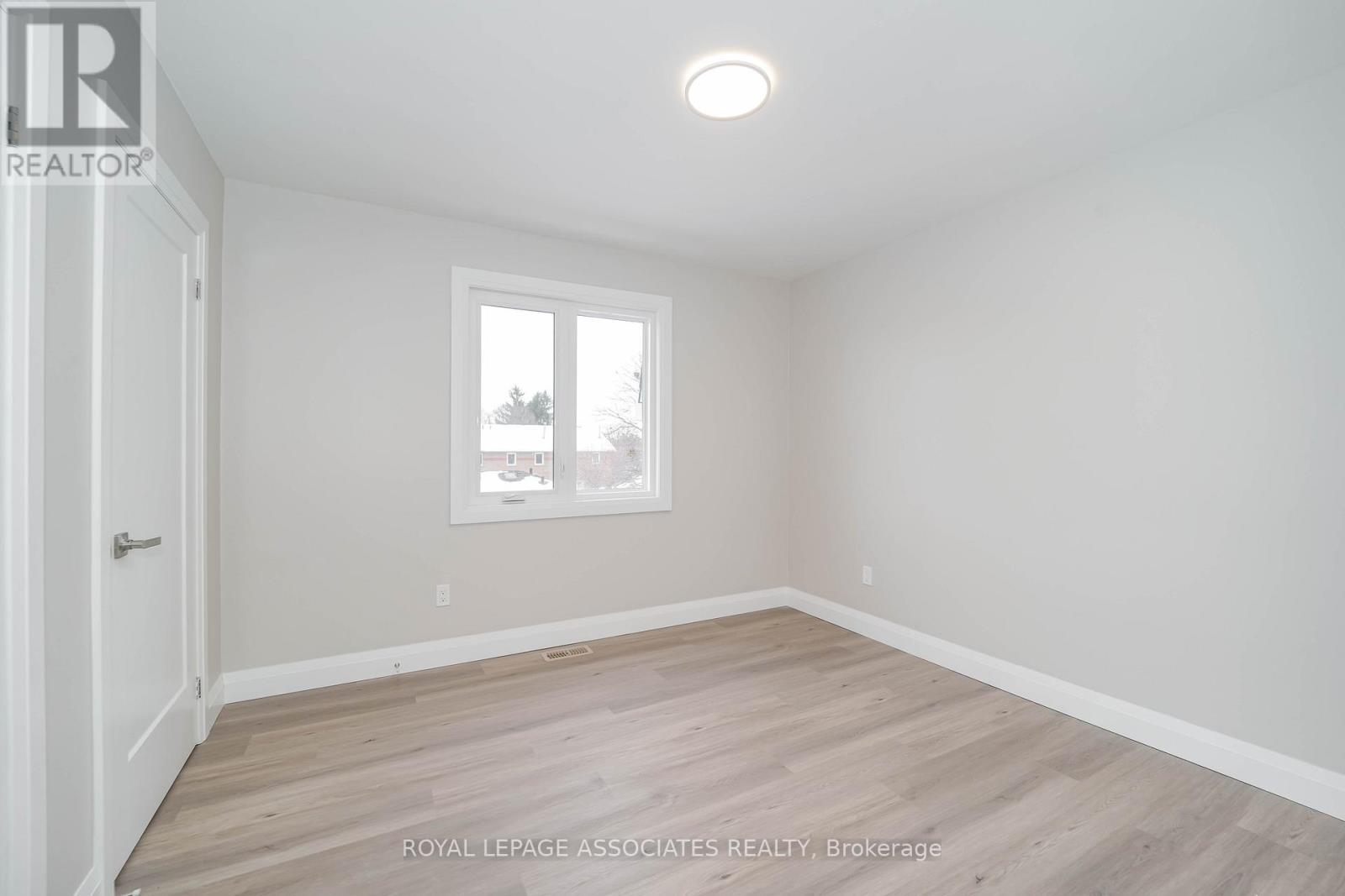 2 - 35 St George Street, Brantford, ON - Indoor Photo Showing Other Room