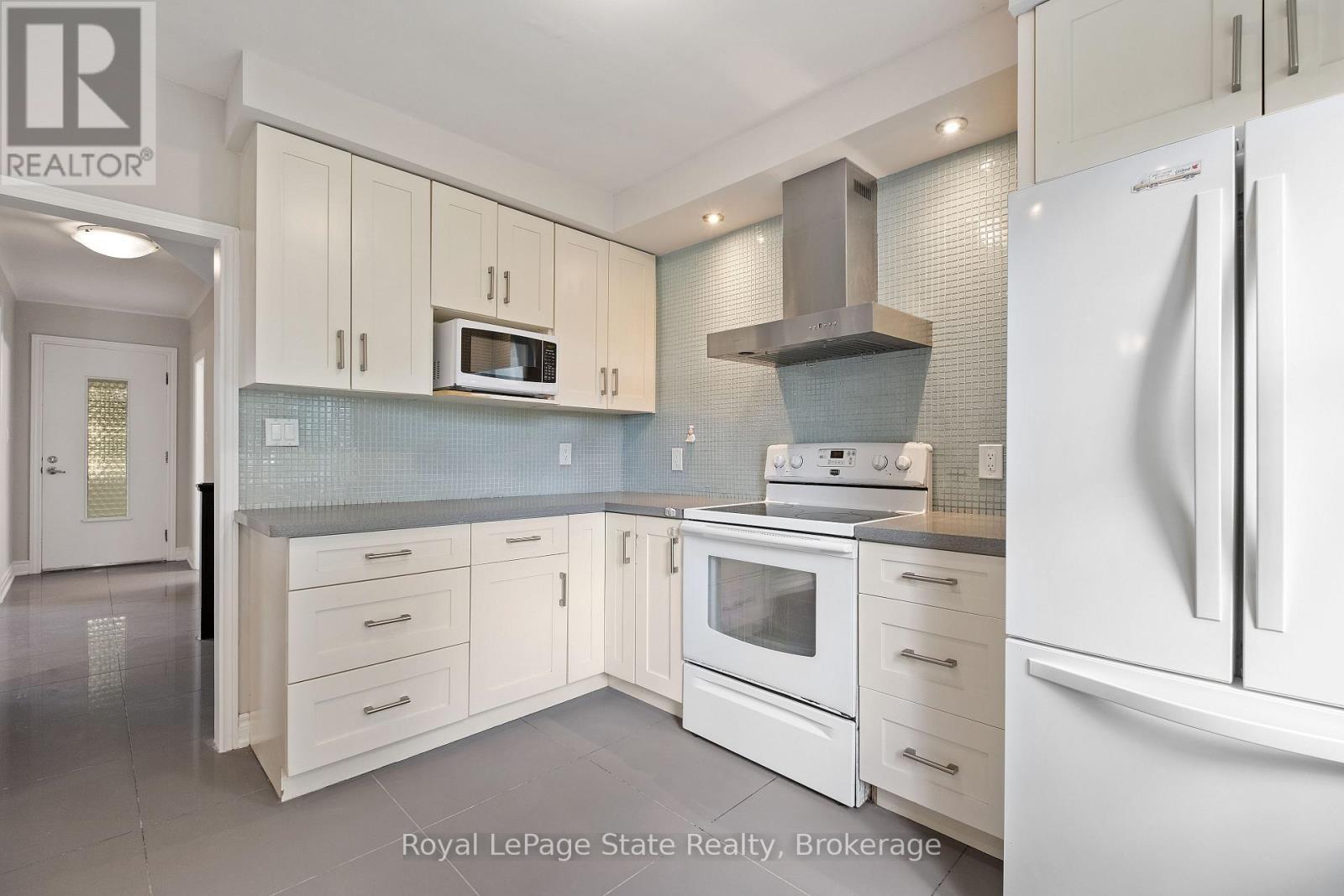69 Hillview Road, St. Catharines (Western Hill), ON - Indoor Photo Showing Kitchen