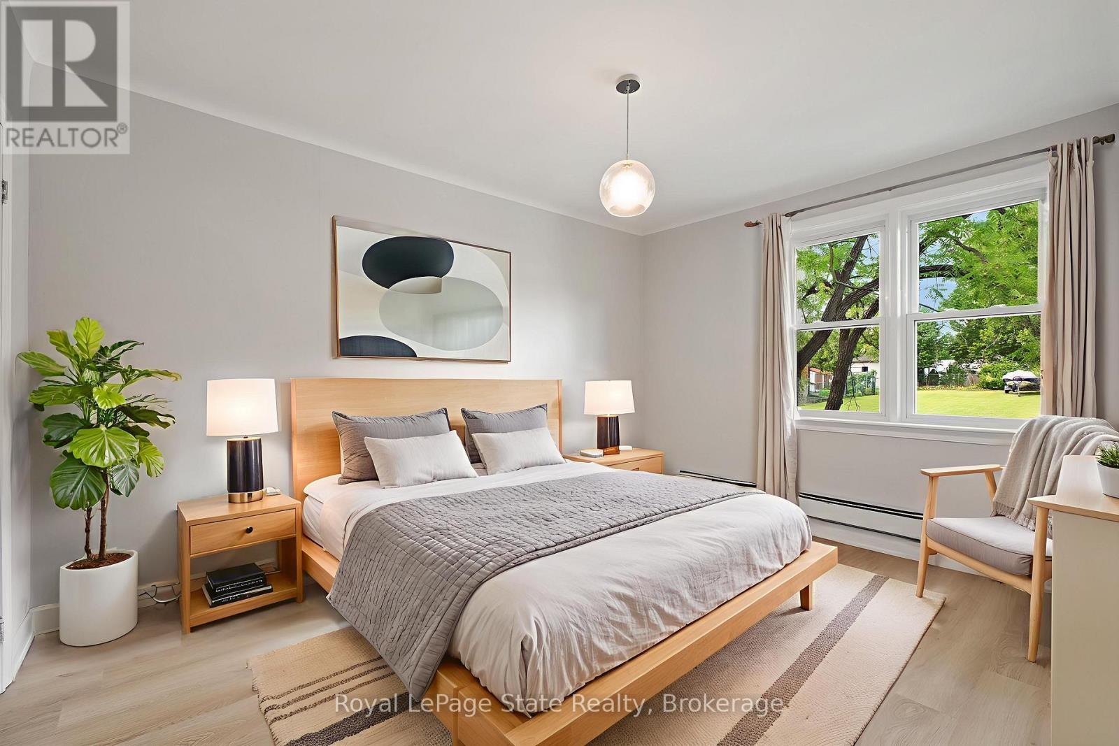 69 Hillview Road, St. Catharines (Western Hill), ON - Indoor Photo Showing Bedroom