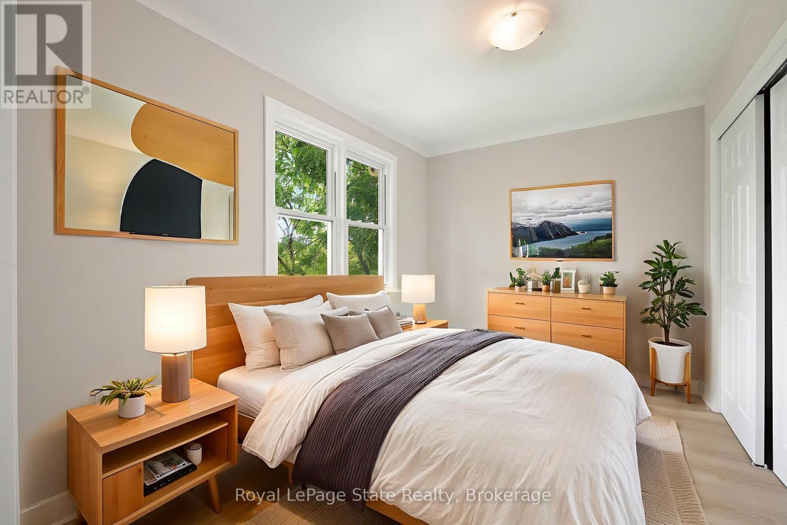 69 Hillview Road, St. Catharines (Western Hill), ON - Indoor Photo Showing Bedroom
