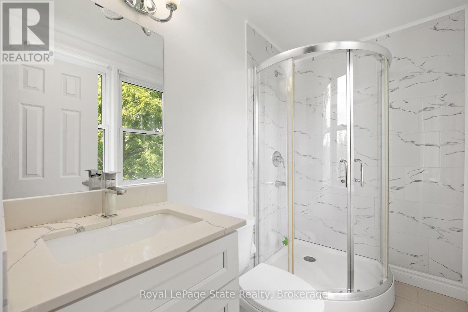 69 Hillview Road, St. Catharines (Western Hill), ON - Indoor Photo Showing Bathroom