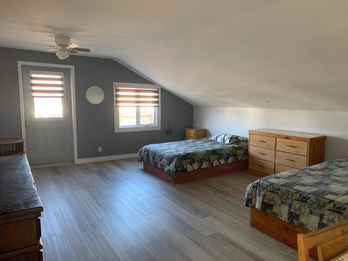 Chambre à coucher - 230 3E Avenue, Belleterre, QC - Indoor Photo Showing Bedroom