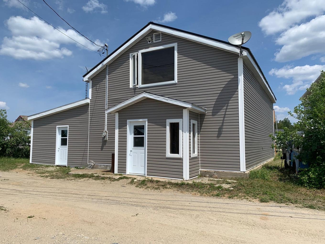 Face arrière - 230 3E Avenue, Belleterre, QC - Outdoor With Exterior