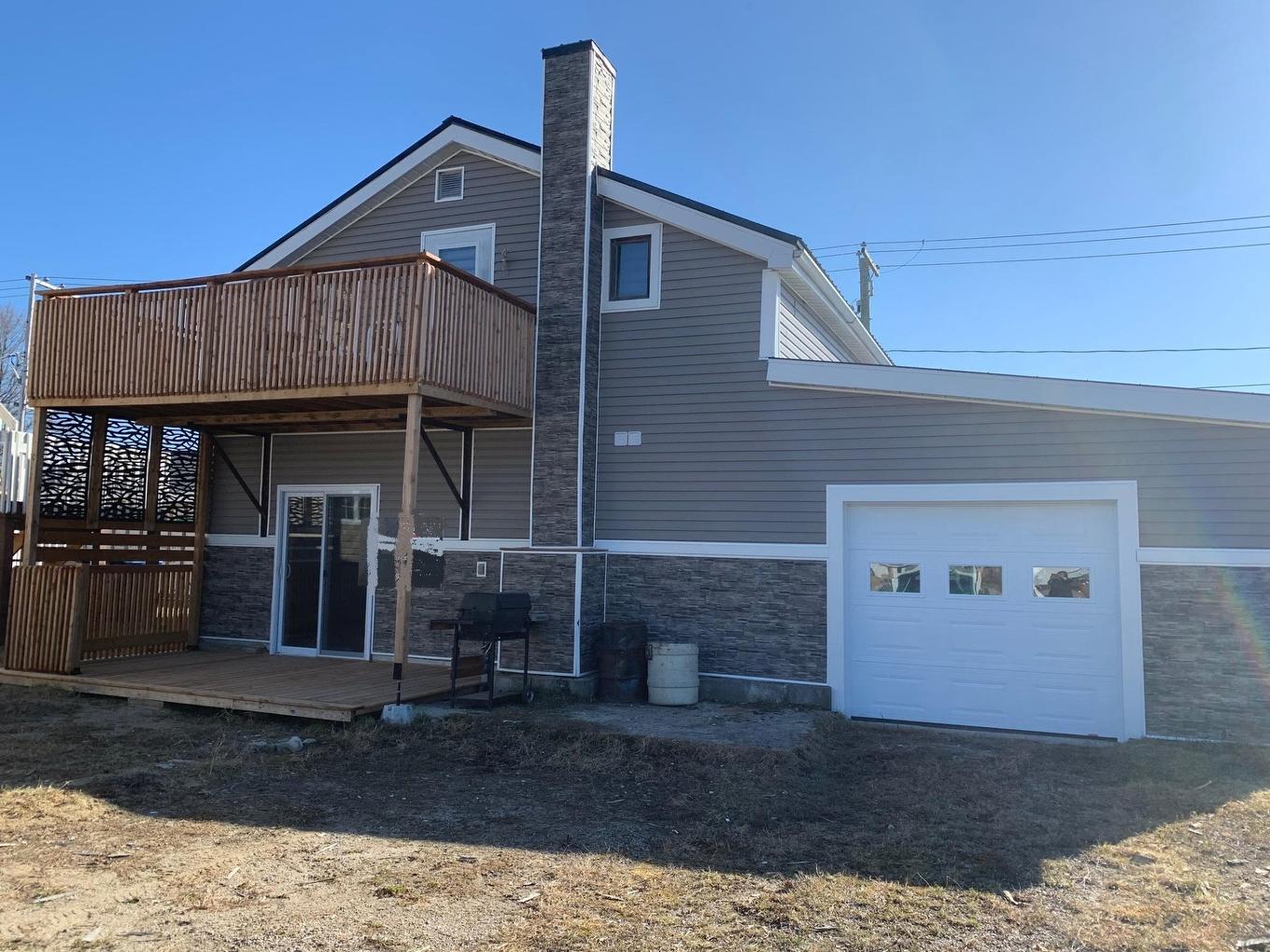 Façade - 230 3E Avenue, Belleterre, QC - Outdoor With Exterior