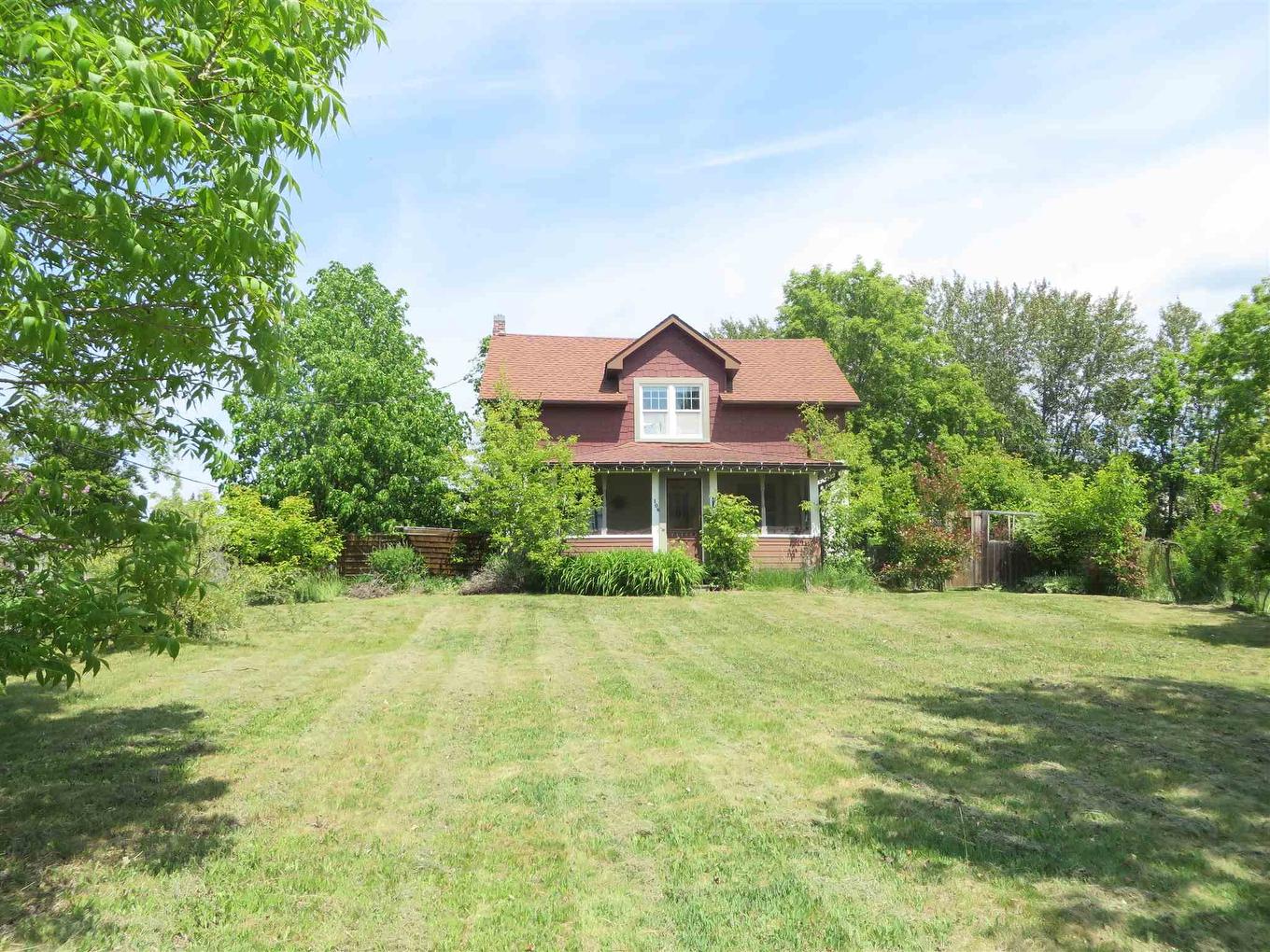 108 Queen Street, Sioux Lookout, ON - Outdoor With Deck Patio Veranda