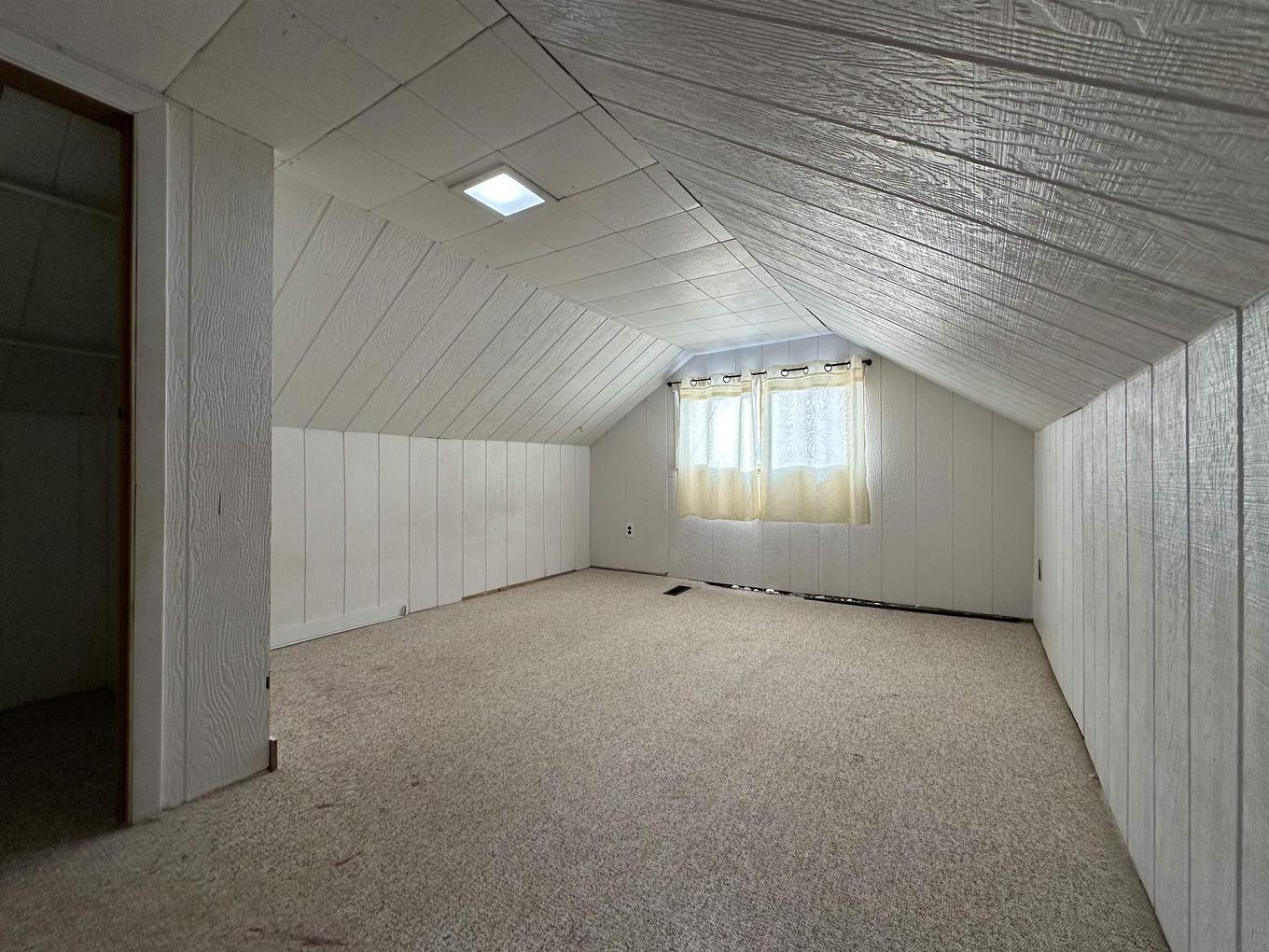 1102 Scott Street, Fort Frances, ON - Indoor Photo Showing Other Room