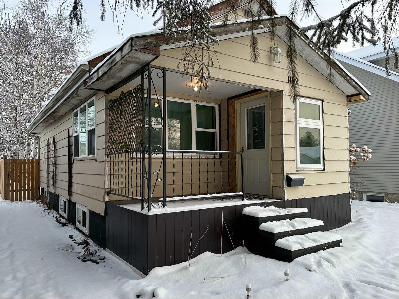 1102 Scott Street, Fort Frances, ON - Outdoor