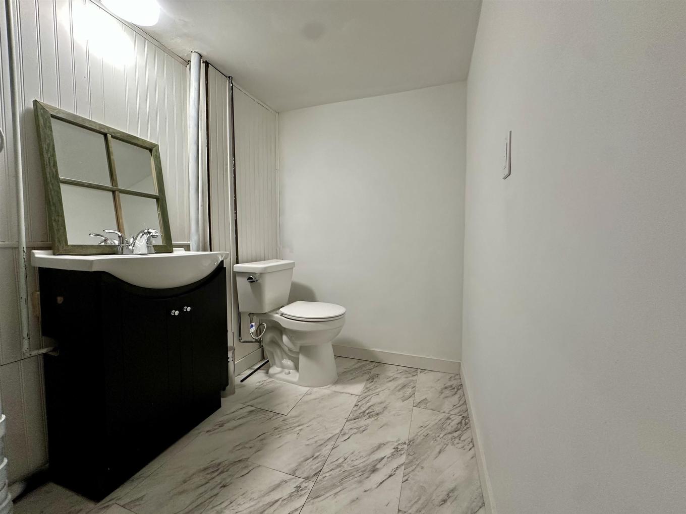 1102 Scott Street, Fort Frances, ON - Indoor Photo Showing Bathroom